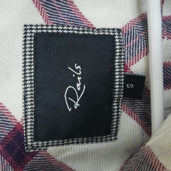 Rails Hunter Plaid in Plum & Navy Shirt - Picture 3 of 3